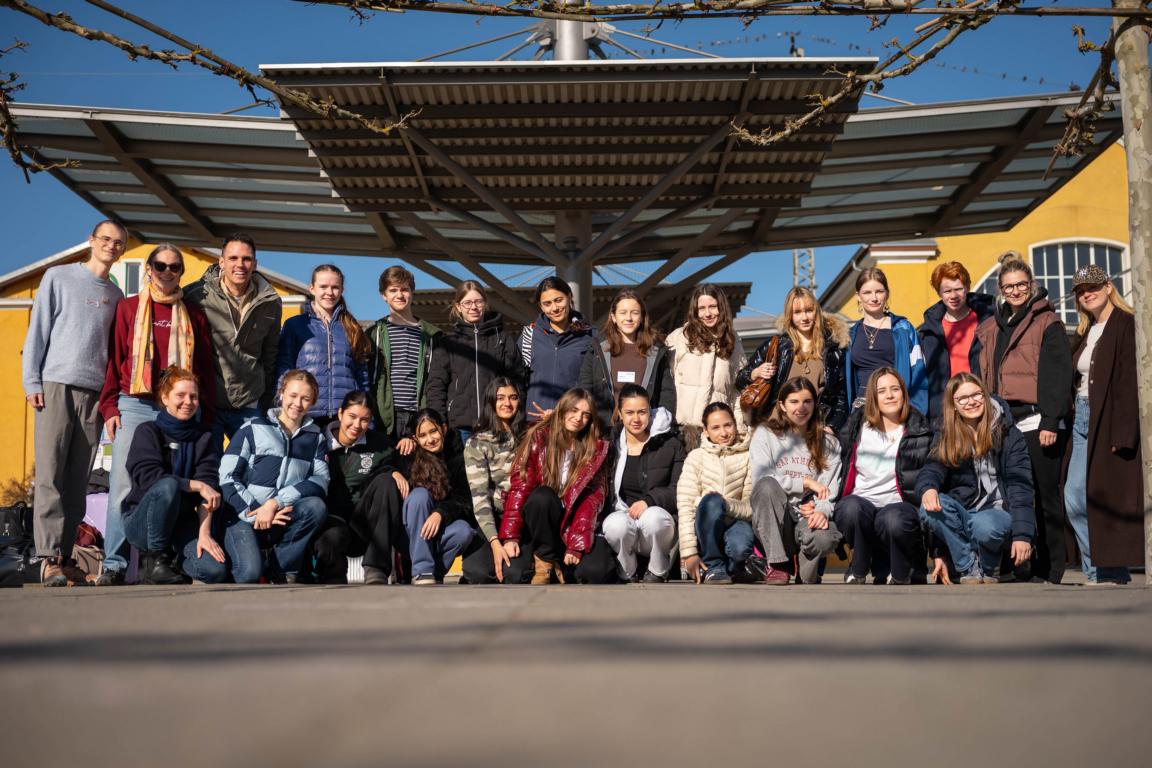 SchuPa Gruppen vom EMG und KHG unterwegs zur ENSA Auftaktkonferenz 2026